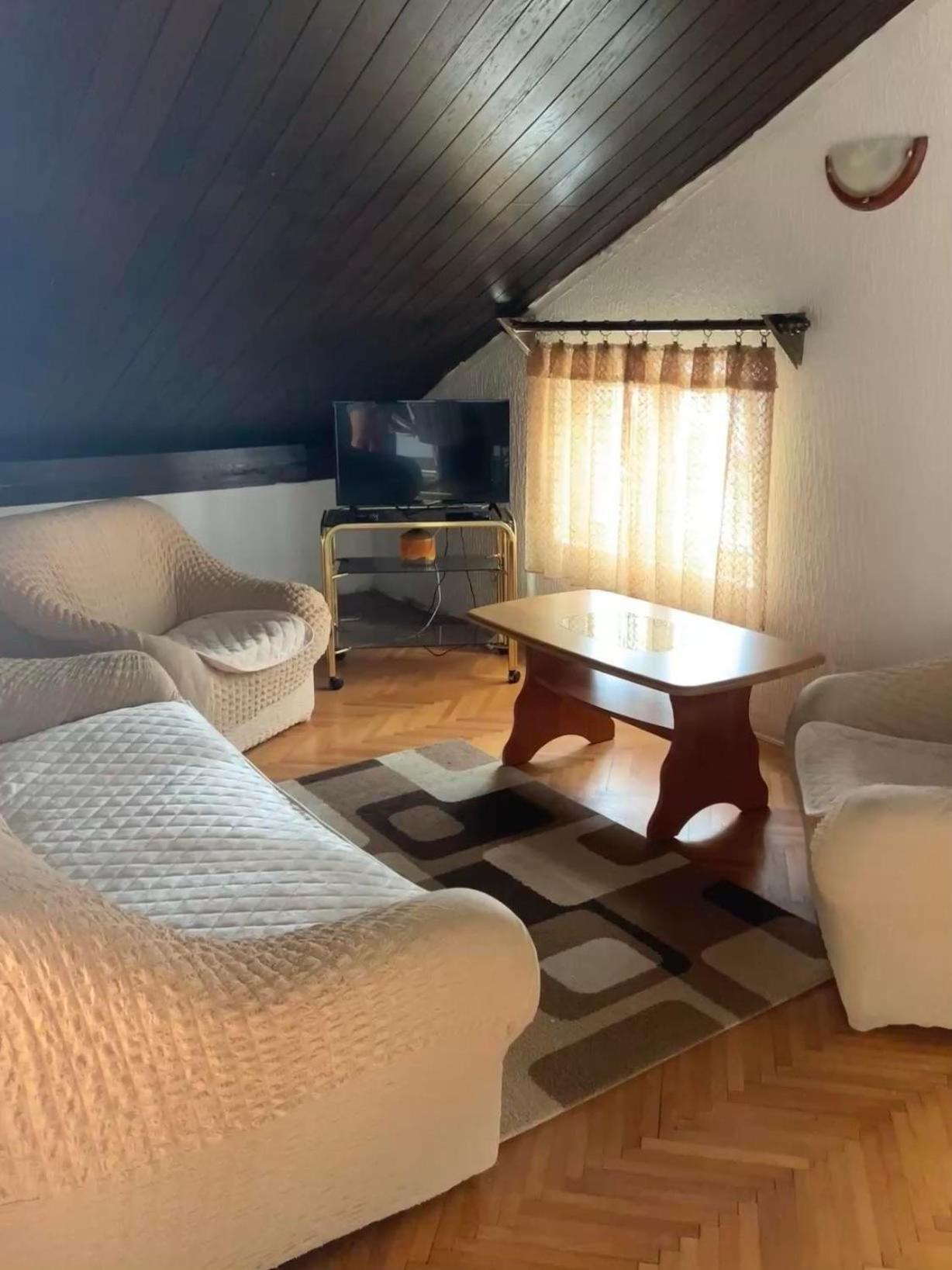 Apartments Dunja Светі-Стефан Екстер'єр фото