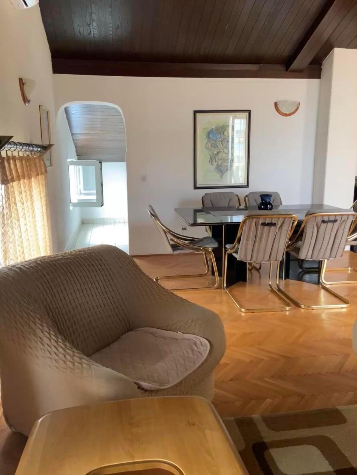 Apartments Dunja Светі-Стефан Екстер'єр фото